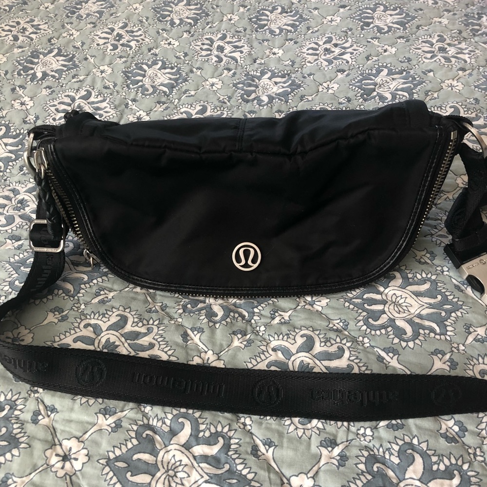 Lululemon belt bag